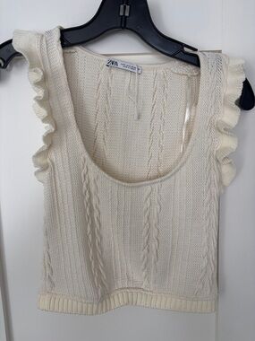 Zara Cream cable Knit Ruffle-Trim Tank Sz S